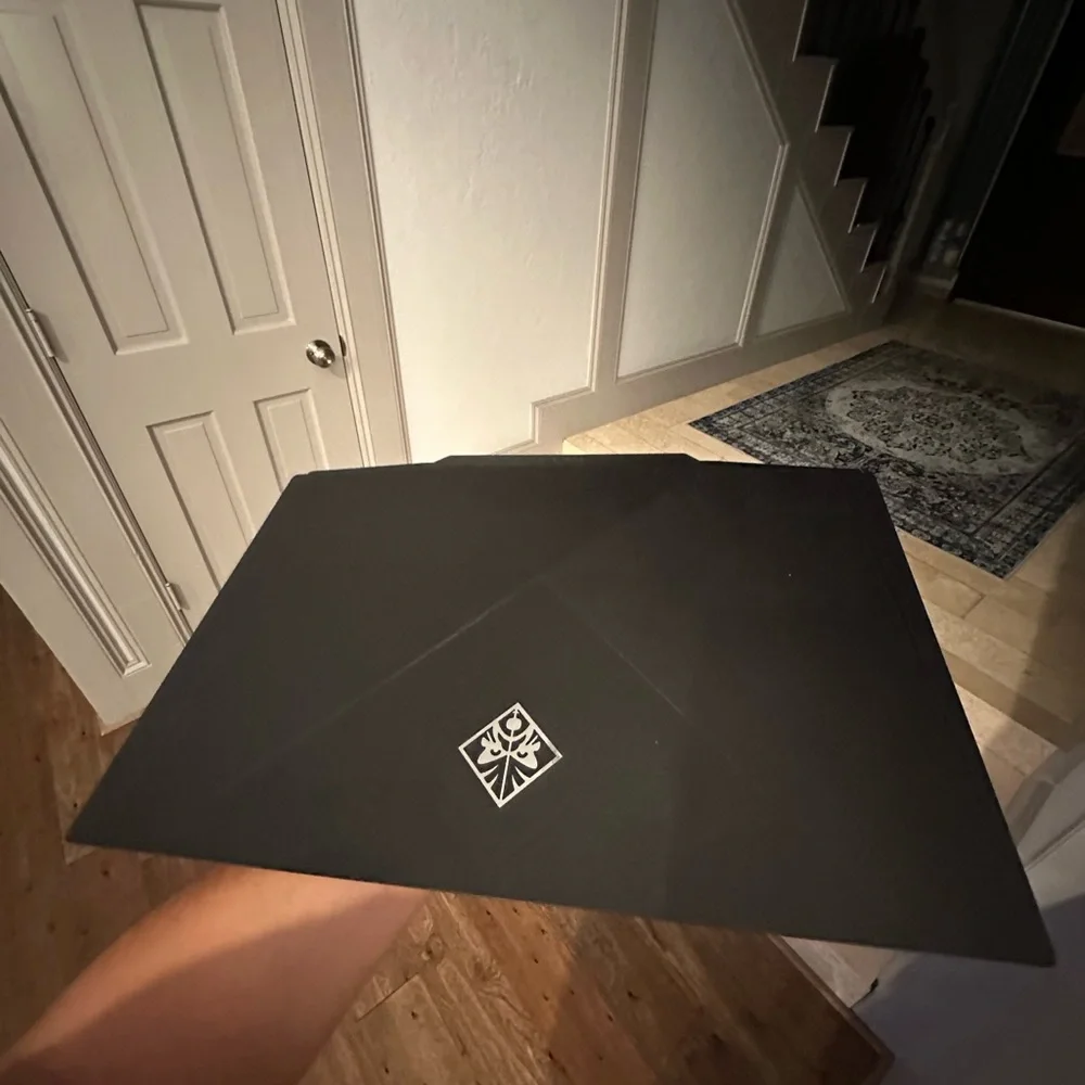 HP Omen 17”